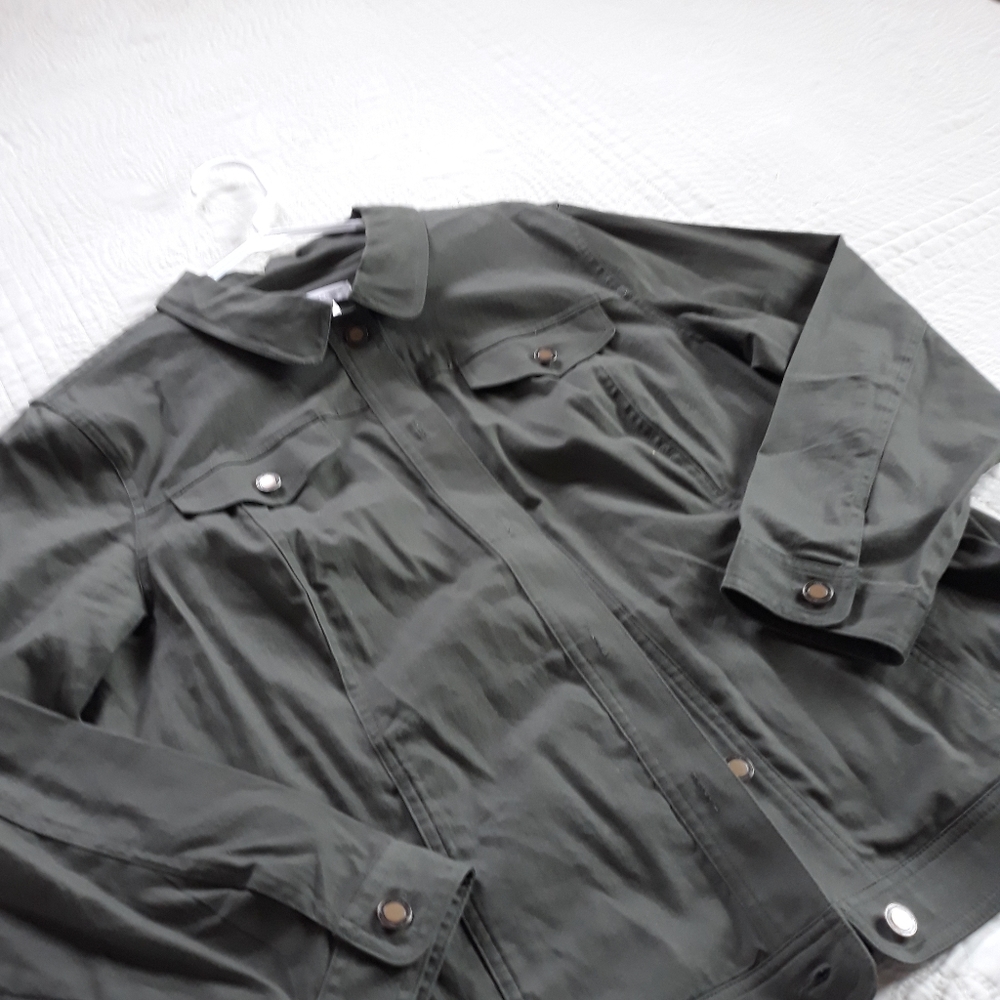 Christopher and Banks, Light weight jacket - Perfect for FALL!!